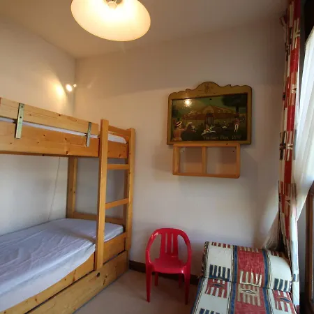 Les Carroz D'arâches, 2 Pièces, 5 Personnes - Fr-1-572-171 Apartamento